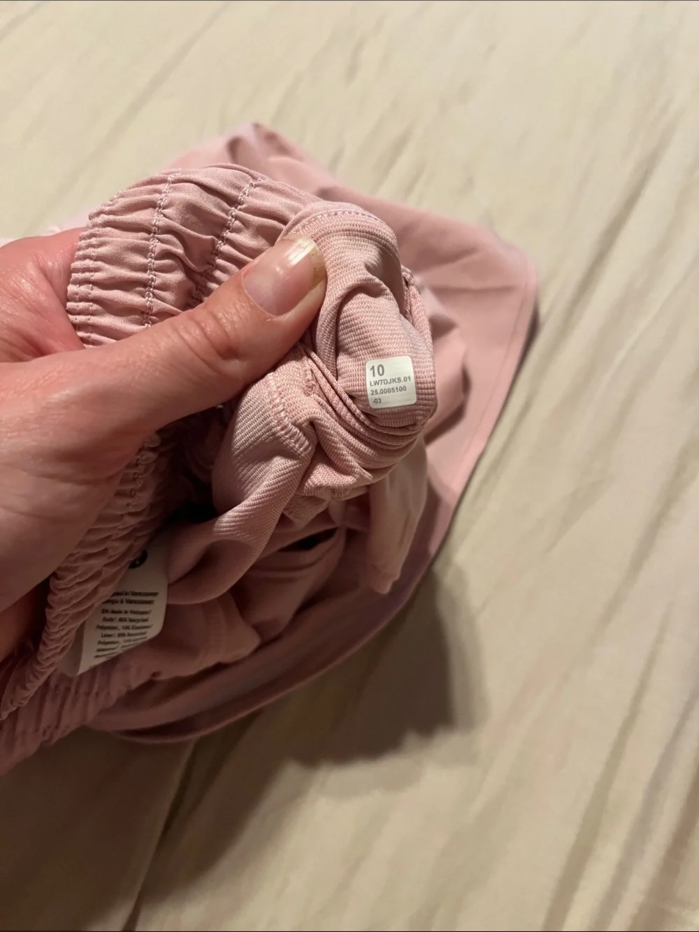 lululemon athletica Pink 4” HR hottie hot shorts - Picture 3 of 4